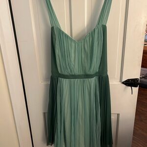 LAST CHANCE Elegant Green Mini Dress Plus Size